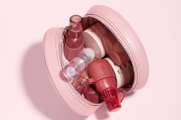 ![Challenges in Adopting Refillable Makeup Containers, barriers to sustainable packaging](https://jinlinpackaging.com/wp-content/uploads/2024/06/What-Challenges-Exist-in-Adopting-Refillable-Makeup-Containers.jpg "Challenges refillable containers")