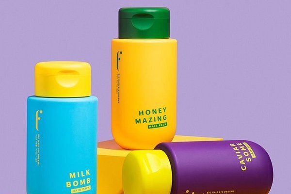 ![Cost efficiency in cosmetic packaging, plastic dominates](https://jinlinpackaging.com/wp-content/uploads/2024/11/Cost-Efficiency-in-Cosmetic-Packaging-Why-Plastic-Prevails.jpg "Cost Efficiency, Cosmetic Packaging, Plastic")