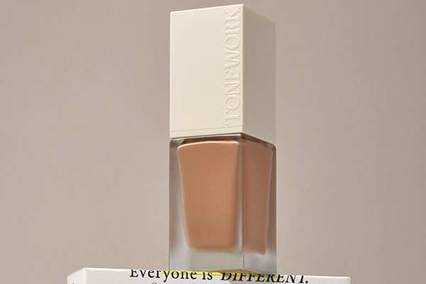 ![Glass packaging, premium choice for cosmetics](https://jinlinpackaging.com/wp-content/uploads/2024/11/Glass-Packaging-A-Premium-Choice-for-Luxury-Cosmetics.jpg "Luxury glass packaging")