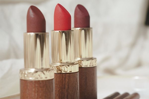 Eco-friendly lipstick tubes, marketing strategy benefits