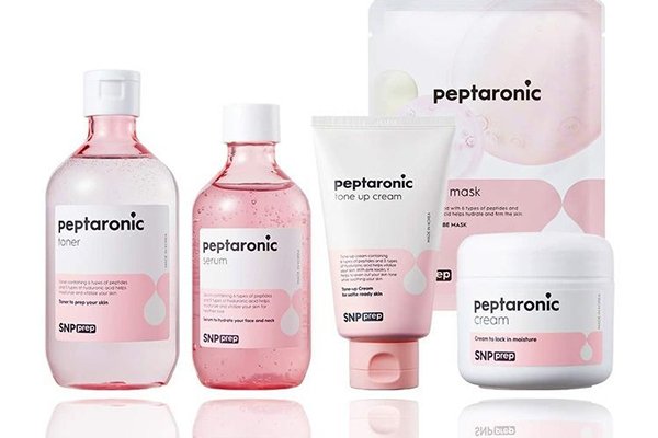 ![PET plastic bottles, environmental impact](https://jinlinpackaging.com/wp-content/uploads/2024/11/How-Do-PET-Plastic-Bottles-Affect-the-Environment.jpg "Environmental effects of PET bottles")