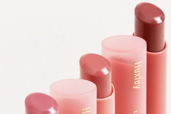 ![Durability of biodegradable lipstick and lip balm containers](https://jinlinpackaging.com/wp-content/uploads/2024/11/How-Durable-Are-Biodegradable-Lipstick-and-Lip-Balm-Containers.jpg "Durability of containers")