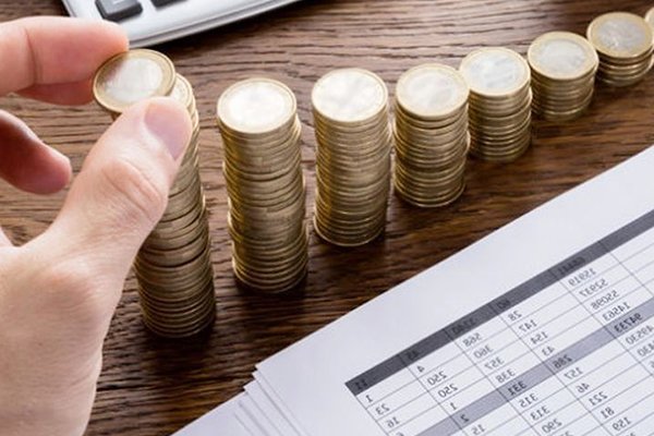 ![How to calculate taxes and duties on imports](https://jinlinpackaging.com/wp-content/uploads/2024/11/How-to-Calculate-Taxes-and-Duties-on-Imports.jpg "Import taxes and duties")