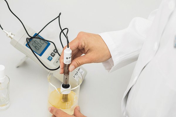 ![Conducting effective compatibility testing](https://jinlinpackaging.com/wp-content/uploads/2024/11/How-to-Conduct-Effective-Compatibility-Testing-for-Cosmetic-Packaging.jpg "Effective cosmetic packaging test")