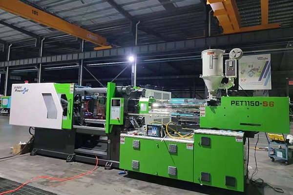 ![Injection Molding Process for PETG in Cosmetic Packaging](https://jinlinpackaging.com/wp-content/uploads/2024/11/Injection-Molding-Process-for-PETG-in-Cosmetic-Packaging.jpg "Injection Molding PETG")