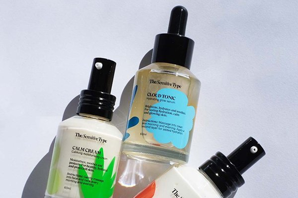 ![Materials used in cosmetic packaging, types of packaging materials](https://jinlinpackaging.com/wp-content/uploads/2024/11/Materials-Used-in-Cosmetic-Packaging.jpg "Cosmetic Packaging Materials")