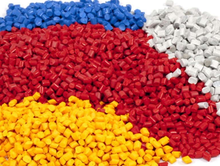 5 Key Benefits Why PBT Plastic is the Best Choice for Cosmetic Packaging Components