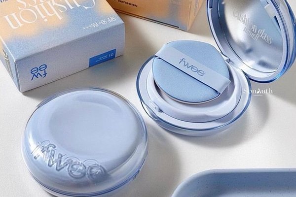 ![Smart interactive packaging for future](https://jinlinpackaging.com/wp-content/uploads/2024/11/Smart-and-Interactive-Packaging-for-the-Future.jpg "Smart packaging")