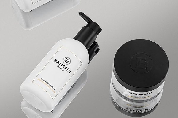 Smooth Premium Finish, PBT plastic offering a sleek aesthetic appeal