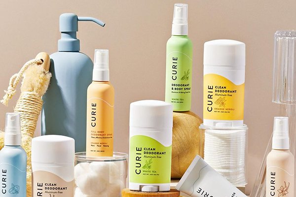 ![Versatility of plastic in custom cosmetic packaging](https://jinlinpackaging.com/wp-content/uploads/2024/11/Versatility-of-Plastic-in-Custom-Cosmetic-Packaging.jpg "Versatility, Plastic, Cosmetic Packaging")