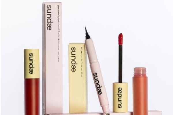 Benefits of sustainable lip gloss packaging