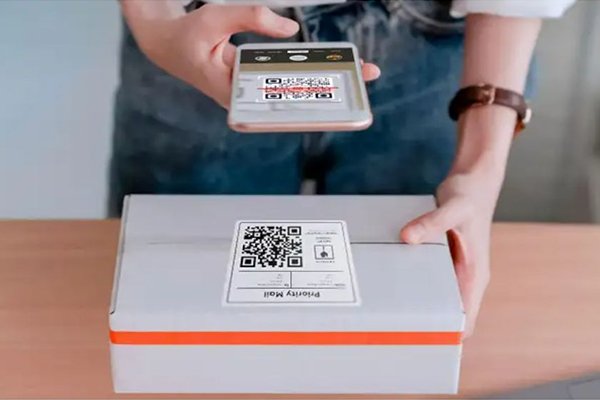 ![QR Codes in Beauty Packaging, Enhancing customer experience](https://jinlinpackaging.com/wp-content/uploads/2024/11/What-Benefits-Do-QR-Codes-Bring-to-Beauty-Product-Packaging.jpg "Benefits of QR codes in beauty packaging")