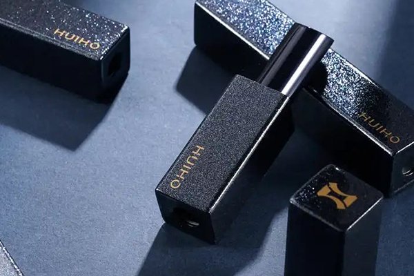 ![Challenges in Lipstick Tube Manufacturing, Overcoming production obstacles](https://jinlinpackaging.com/wp-content/uploads/2024/11/What-Challenges-Should-You-Expect-in-Lipstick-Tube-Manufacturing.jpg "Challenges in lipstick tube production")