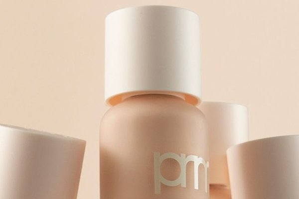 ![Wholesale Cosmetic Packaging, Eco-friendly packaging solutions](https://jinlinpackaging.com/wp-content/uploads/2024/11/What-Role-Do-Wholesale-Cosmetic-Packaging-Solutions-Play-in-a-Greener-Future.jpg "Wholesale packaging for a greener future")