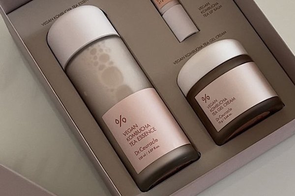![Packaging as a marketing tool, how packaging influences sales](https://jinlinpackaging.com/wp-content/uploads/2024/11/Why-Packaging-Is-a-Marketing-Tool.jpg "Packaging marketing tool")