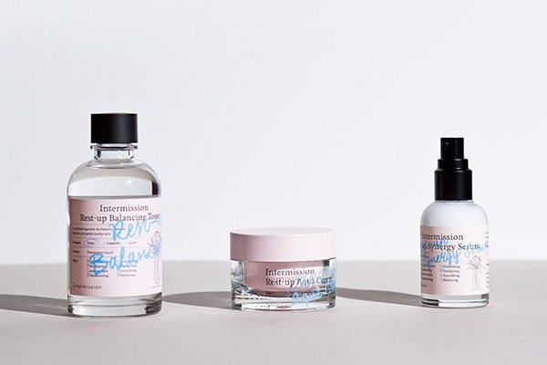Packaging for cosmetics, highlighting importance