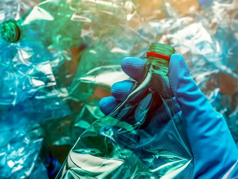 4 Key Benefits of Using PCR Plastic in Cosmetic Packaging