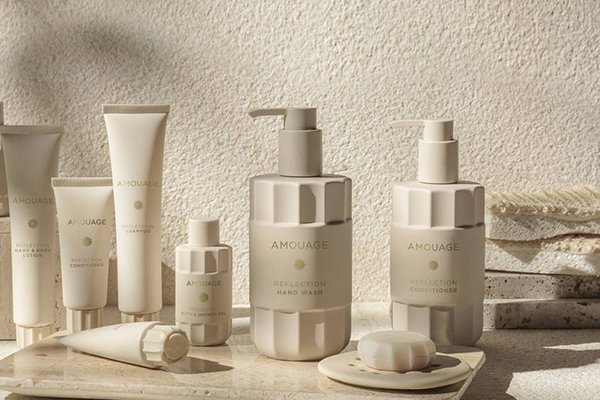 Reducing plastic in cosmetic packaging, strategies to minimize plastic usage in packaging