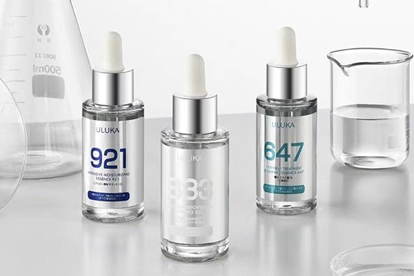 %[Premium cosmetic packaging with sleek design](https://jinlinpackaging.com/wp-content/uploads/2024/12/Luxurious-Cosmetic-Packaging-2.jpg "Elegant cosmetic packaging")