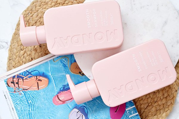 ![HDPE plastic packaging, used in cosmetic containers](https://jinlinpackaging.com/wp-content/uploads/2024/12/What-is-HDPE-Plastic-and-How-is-it-Used-in-Cosmetic-Packaging.jpg "HDPE in cosmetics")