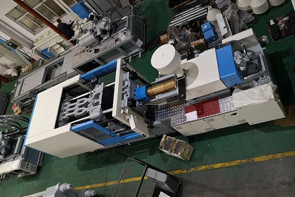![Injection molding popularity, manufacturing advantages](https://jinlinpackaging.com/wp-content/uploads/2024/12/Why-Is-Injection-Molding-So-Popular-in-Manufacturing.jpg "Why injection molding")