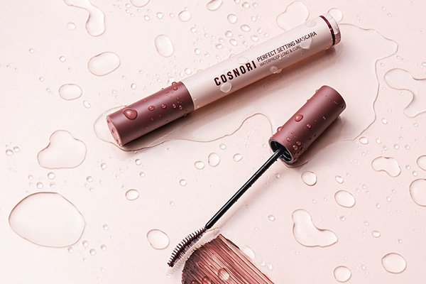 ![Selecting the right mascara tube, ideal packaging for different formulas](https://jinlinpackaging.com/wp-content/uploads/2025/03/How-to-Select-the-Right-Mascara-Tube-for-Your-Formula.jpg "Right Mascara Tube")  