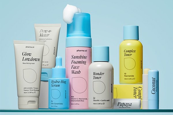![Effective Use of Brand Colors and Logos](https://jinlinpackaging.com/wp-content/uploads/2025/03/Incorporating-Brand-Colors-and-Logos-Effectively.jpg "Branding on Packaging")  