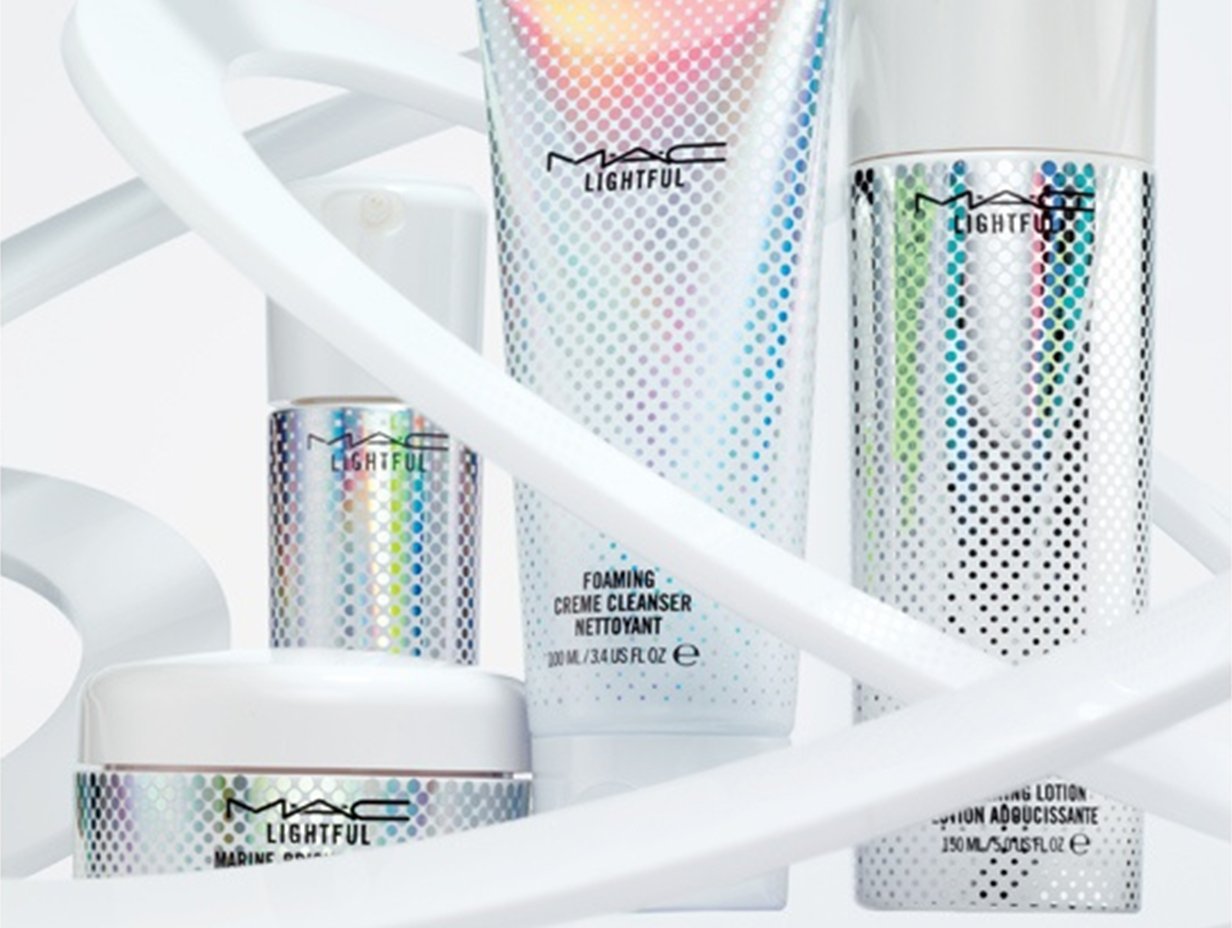 ![Pearlescent finish cosmetic packaging, elegant and glossy surface](https://jinlinpackaging.com/wp-content/uploads/2025/03/What-Is-a-Pearlescent-Finish-in-Cosmetic-Packaging.jpg "Pearlescent Finish Packaging")