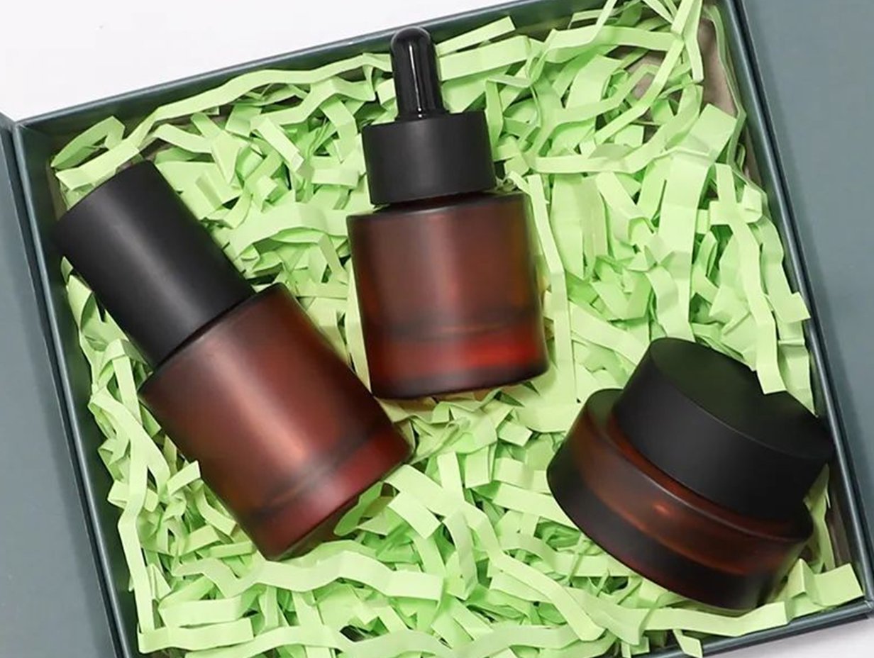 ![Demand for glass packaging, market trends and growth in glass packaging industry](https://jinlinpackaging.com/wp-content/uploads/2025/03/What-is-the-demand-for-glass-packaging.jpg "Glass Packaging Demand")
