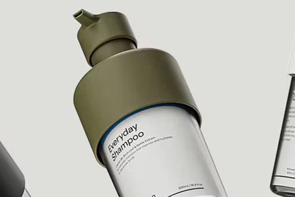 ![Plastic shampoo bottles discarded on a beach, highlighting environmental pollution](https://jinlinpackaging.com/wp-content/uploads/2025/03/What-is-the-environmental-impact-of-shampoo-bottles.jpg "Shampoo Bottles Impact")  