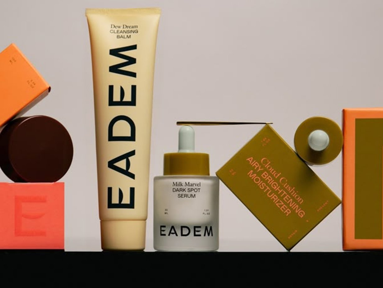 ![Different types of cosmetic packaging, including bottles, jars, tubes, and boxes for beauty products](https://jinlinpackaging.com/wp-content/uploads/2025/04/What-Are-the-Different-Types-of-Cosmetic-Packaging.jpg "Cosmetic Packaging Types")